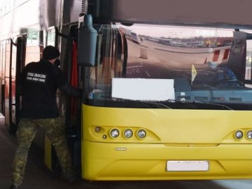 В одного з пасажирів був коронавірус: на Волинь із Польщі повернули автобус