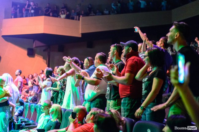 «Шухер, граждане! На сцене психопат!»: яким був концерт гурту «Ляпіс 98» у Луцьку: ФОТОРЕПОРТАЖ