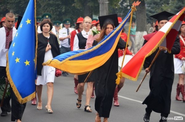 Фотопогляд: посвята в студенти першокурсників СНУ