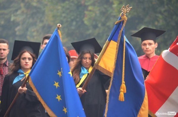 Фотопогляд: посвята в студенти першокурсників СНУ