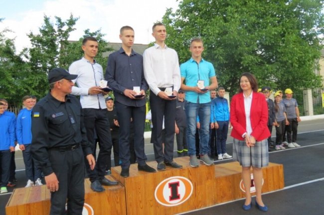 Нагородили студентів з Волині, які у потязі врятували життя чоловіку