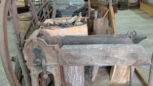 Музею на Волині родина подарувала січкарню, яку перевезла під час операції «Вісла» з Польщі