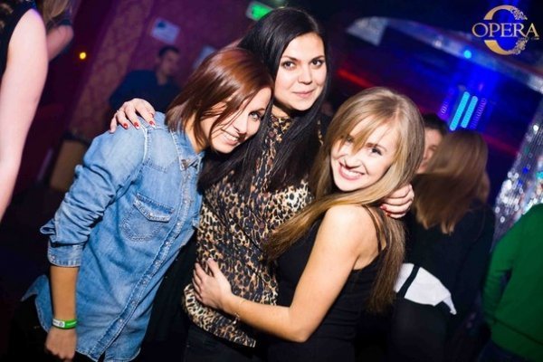 Чоловічий стриптиз у луцькому клубі. ФОТО