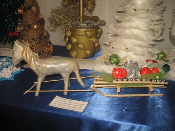 На Волині зробили ялинку з пір’я. ФОТО