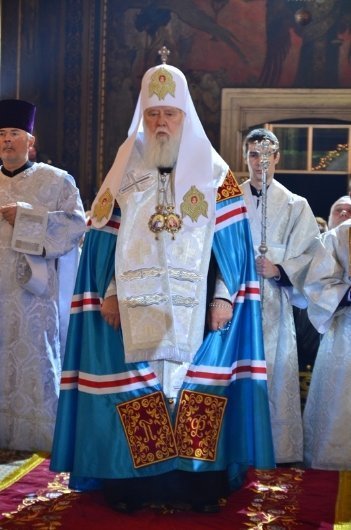 У храмах розпочалися різдвяні богослужіння. ФОТО