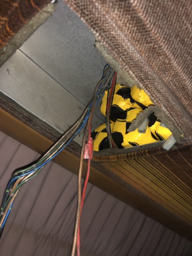 На Волині затримали рейсовий автобус, доверху набитий контрабандним сиром