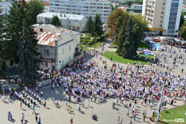 Як виглядала корона Вітовта з даху ЦУМу у Луцьку. ФОТО