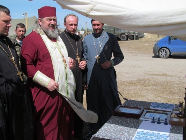 Волинські священики передали допомогу армії. ФОТО