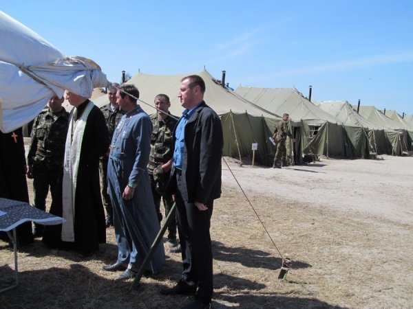 Волинські священики передали допомогу армії. ФОТО
