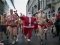 В Європі новорічні свята почались забігом Санта Клаусів у плавках. ФОТО