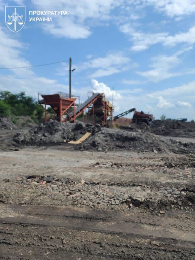 Незаконний видобуток корисних копалин: на Волині директору підприємства повідомили про нову підозру