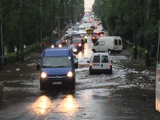 В місті Рівне - потоп.ФОТО.ВІДЕО