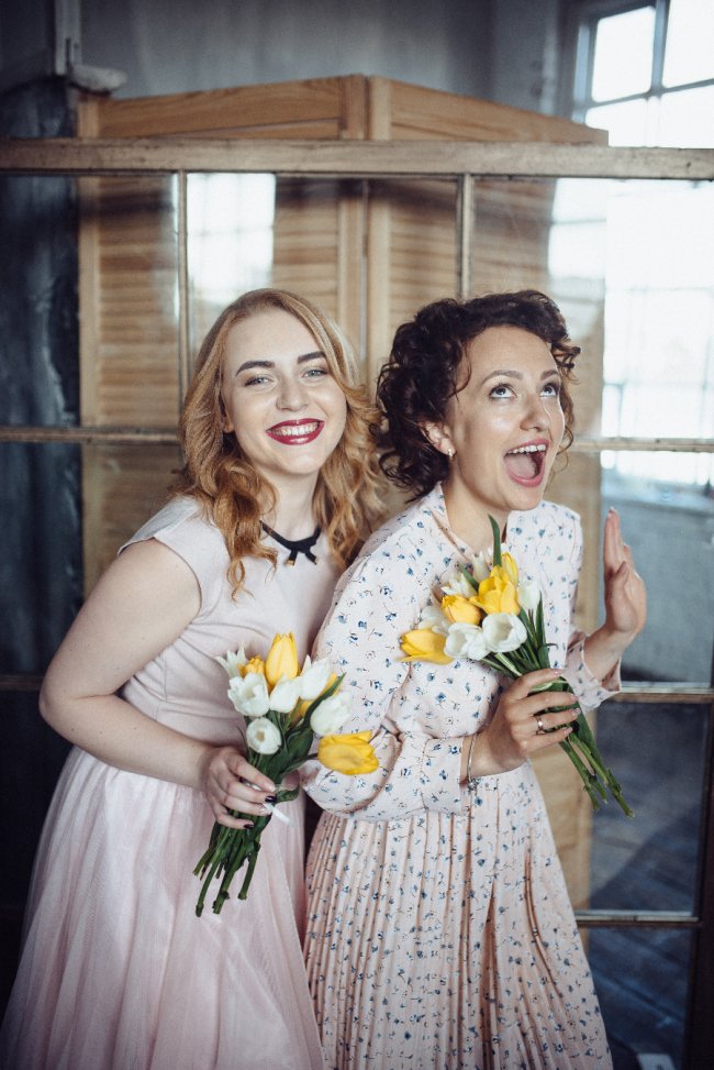 Луцькі телеведучі знялись у фотосесії в стилі «Friends». ФОТО