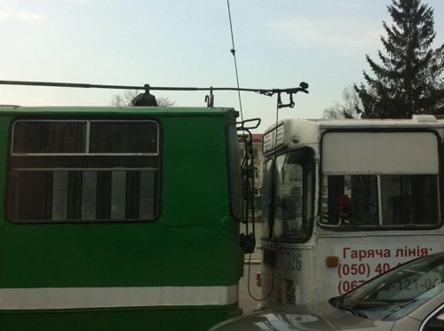 Як у Харкові блокують «Вставай, Україно!». ФОТО. ВІДЕО