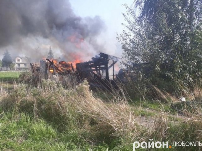 У селі на Волині горіли два хліви. ФОТО