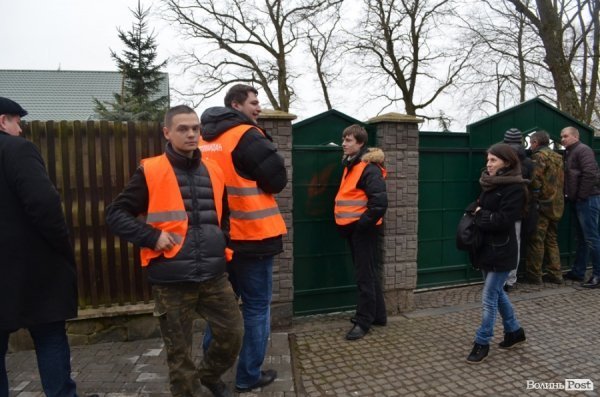 «Межигір'я» по-волинськи: екскурсія лісовими маєтками