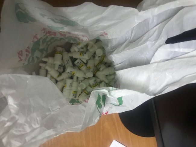 На «Устилузі» вилучили заборонені ліки