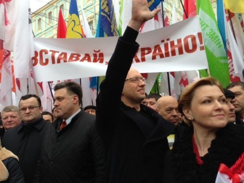 «Вставай, Україно!» в Чернівцях. ФОТО. ВІДЕО 