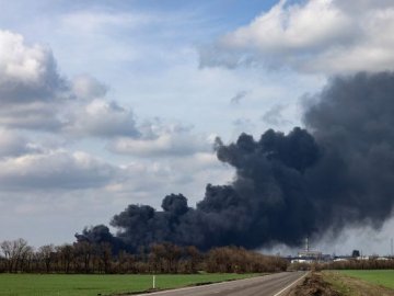 У Білорусі сталися вибухи на аеродромі під Мінськом, пошкоджений літак, – ЗМІ