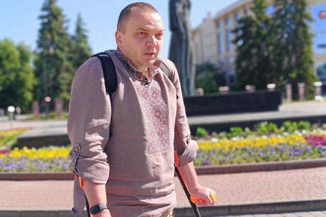 Боєць-штурмовик з ампутацією організовує зустрічі з луцькими школярами