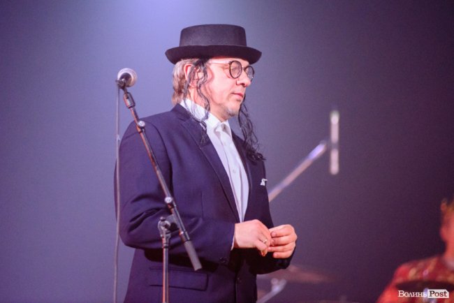 Гурт «Танок на Майдані Конґо» приїхав у Луцьк із вертепом. ФОТО