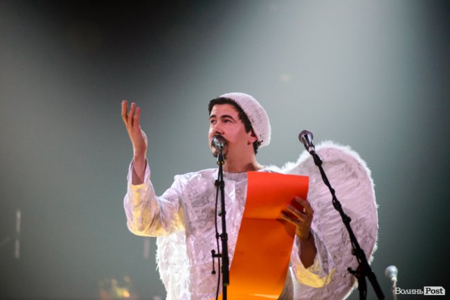 Гурт «Танок на Майдані Конґо» приїхав у Луцьк із вертепом. ФОТО