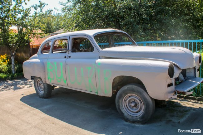 Безіменна вулиця і неназваний ставок: чим особливий неквапливий Вишків. ФОТО