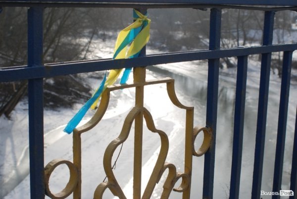 Міст на вулиці Гнідавській