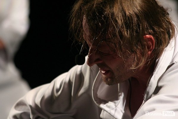 У Луцьку польський і харківський театри показали вистави про Волинську трагедію. ФОТО