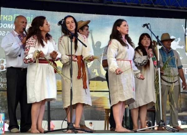 Подвійне свято у Світязі: масові гуляння та неймовірне шоу. ФОТО