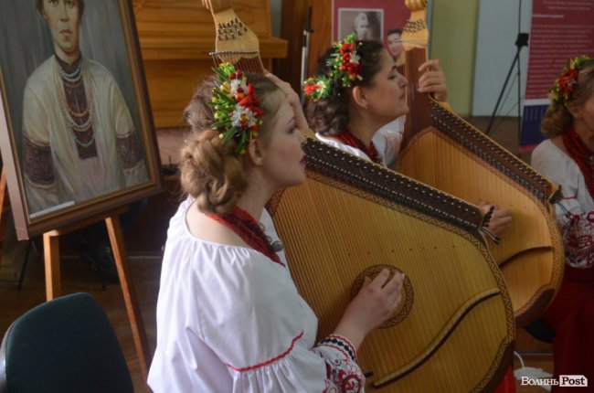 У найбільшому виші Волині презентували повне 14-томне зібрання творів Лесі Українки. ФОТО