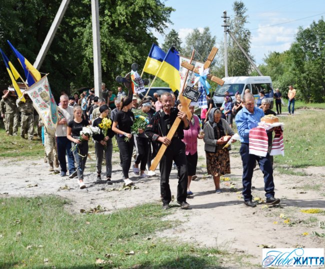 На Волині попрощалися з Героєм Миколою Комяком, який загинув на Харківщині. ФОТО