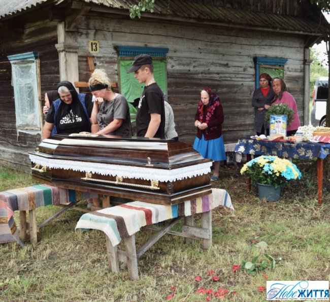 На Волині попрощалися з Героєм Миколою Комяком, який загинув на Харківщині. ФОТО