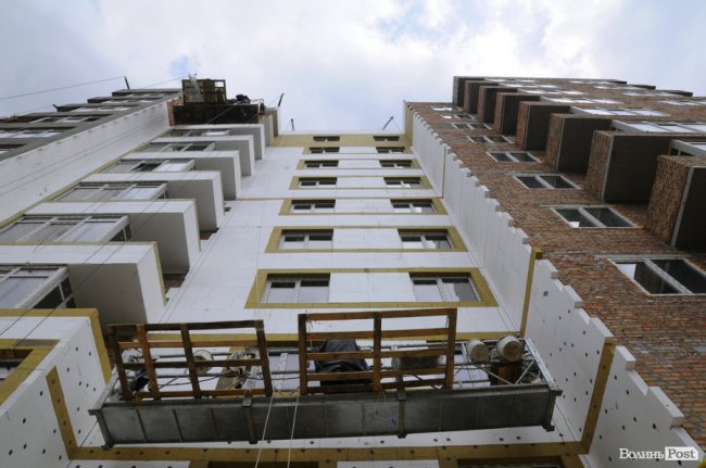 Теплі фасади і комфортні умови: як у Луцьку будують «карамельне» житло*