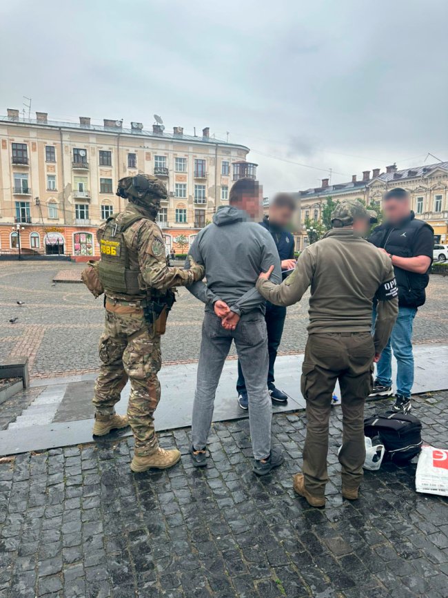 23-річний правоохоронець з Буковини намагався переправити через волинський кордон трьох військовозобов’язаних чоловіків