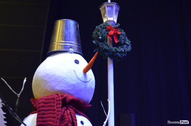 Новорічні хіти та казкова енергетика: як лучан розважали LeoBand Orchestra. ФОТОРЕПОРТАЖ