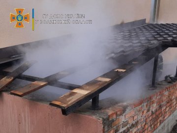 На Волині  в підвалі житлового будинку горіли дрова. ФОТО