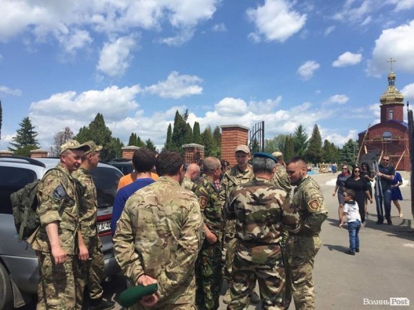 У Луцьку вшанували пам'ять лучан-військовослужбовців, які загинули під Волновахою. ФОТО