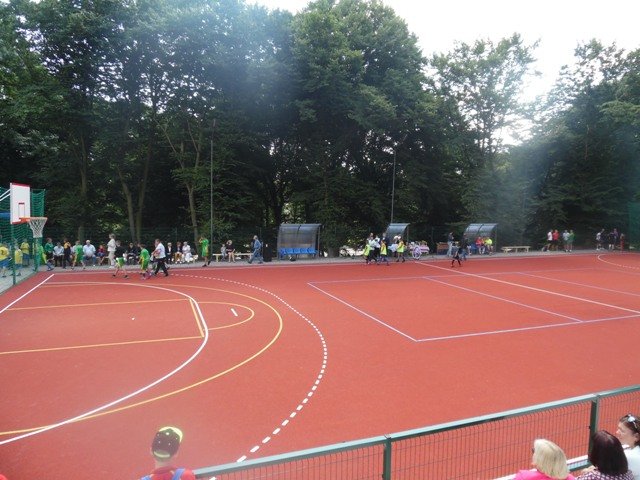 У райцентрі на Волині відкрили два оновлені спортмайданчики. ФОТО