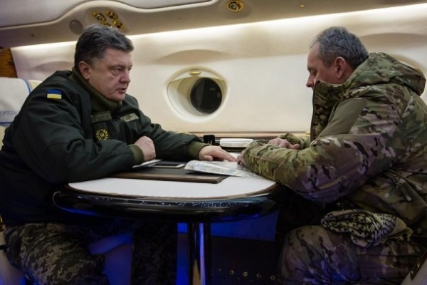 Порошенко вночі відвідав обстріляний Краматорськ. ФОТО. ВІДЕО