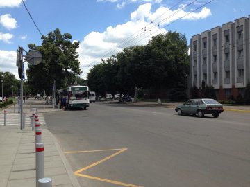 У Луцьку - затор з тролейбусів