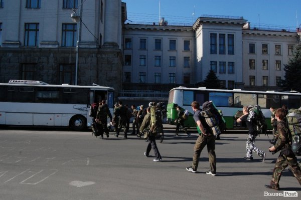 До волинського лісу відправили 130 камуфльованих молодиків