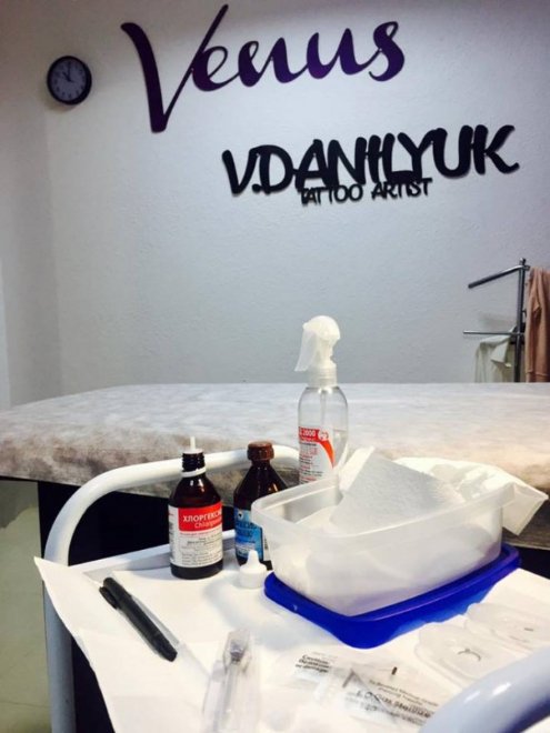 Луцька танцівниця оригінально заручилася з тату-майстром