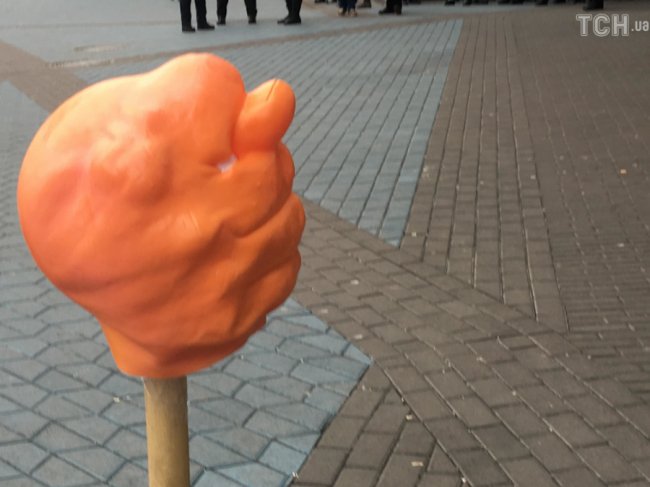 Активісти заблокували торговий центр у Києві. ФОТО