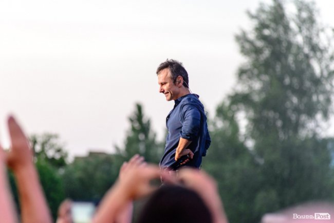 Казали «гречка», але підспівували: як у Луцьку минув безкоштовний концерт «Океану Ельзи». ФОТО 