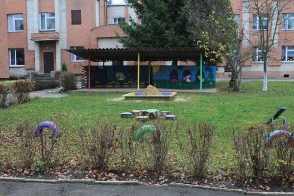 Дитсадок в Луцьку, як прохідний двір. ФОТО