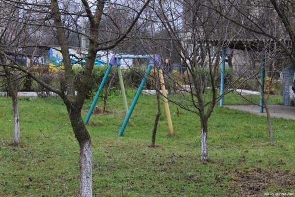 Дитсадок в Луцьку, як прохідний двір. ФОТО