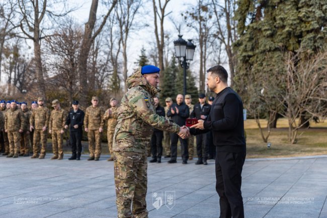 Президент нагородив командира 20 бригади «Любарт» Вадима Крикуна. ФОТО