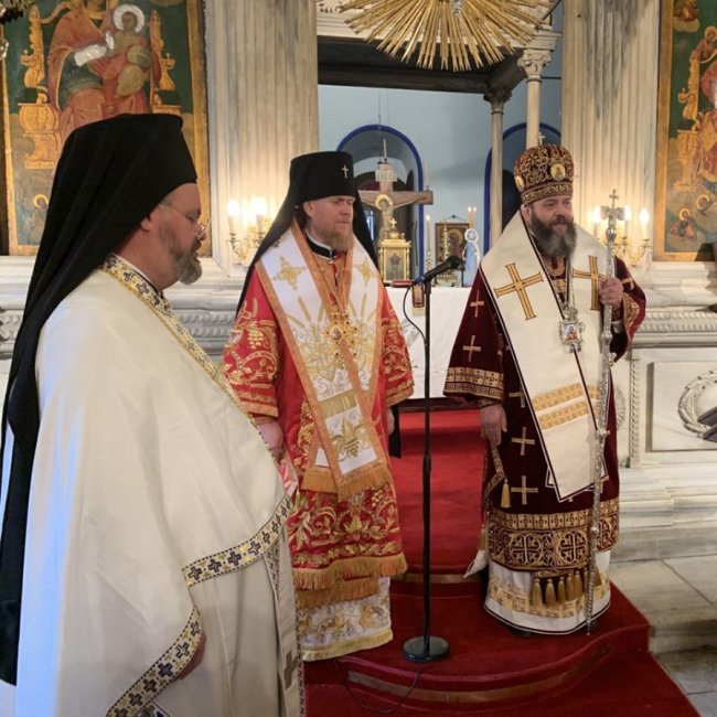 Митрополит Михаїл звершив перше богослужіння українською мовою на Фанарі. ФОТО