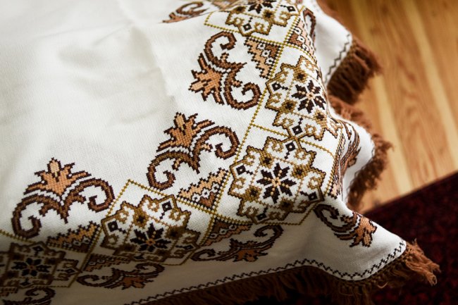 Вишивка з характером: майстриня лісу з Волині показала унікальну колекцію робіт. ФОТО